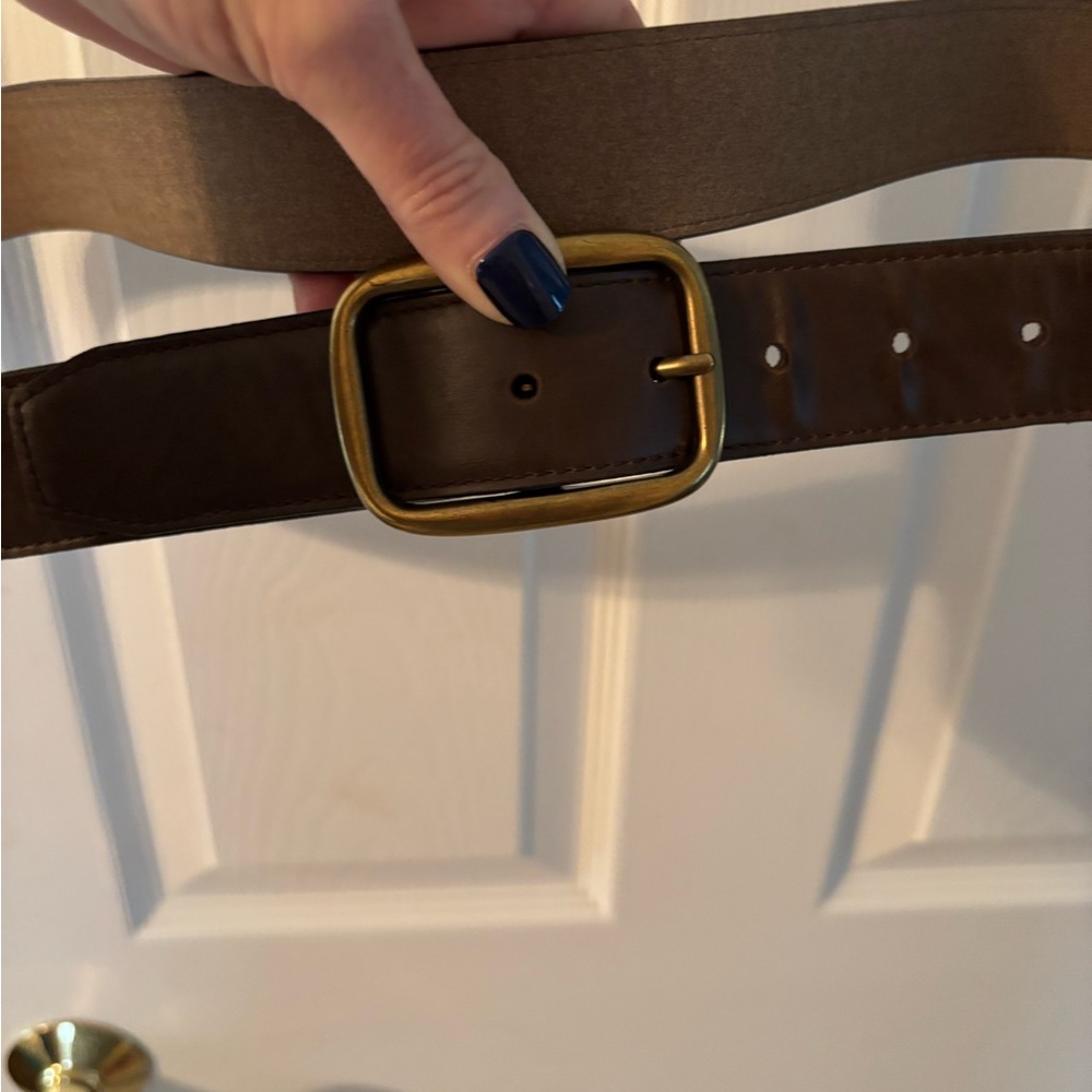 New w/out tags. Brown GAP belt. Size 38.